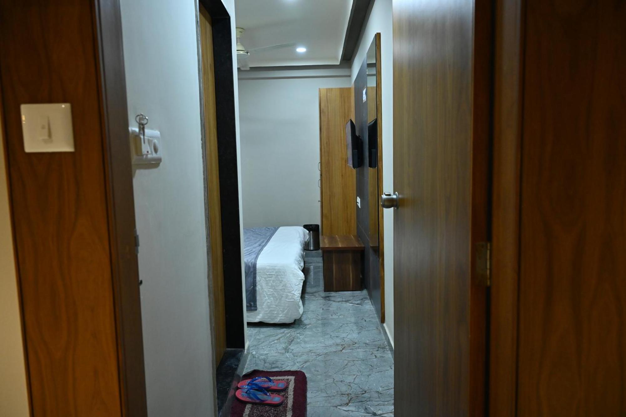 Hotel Sury Villa Ahmedabad Extérieur photo
