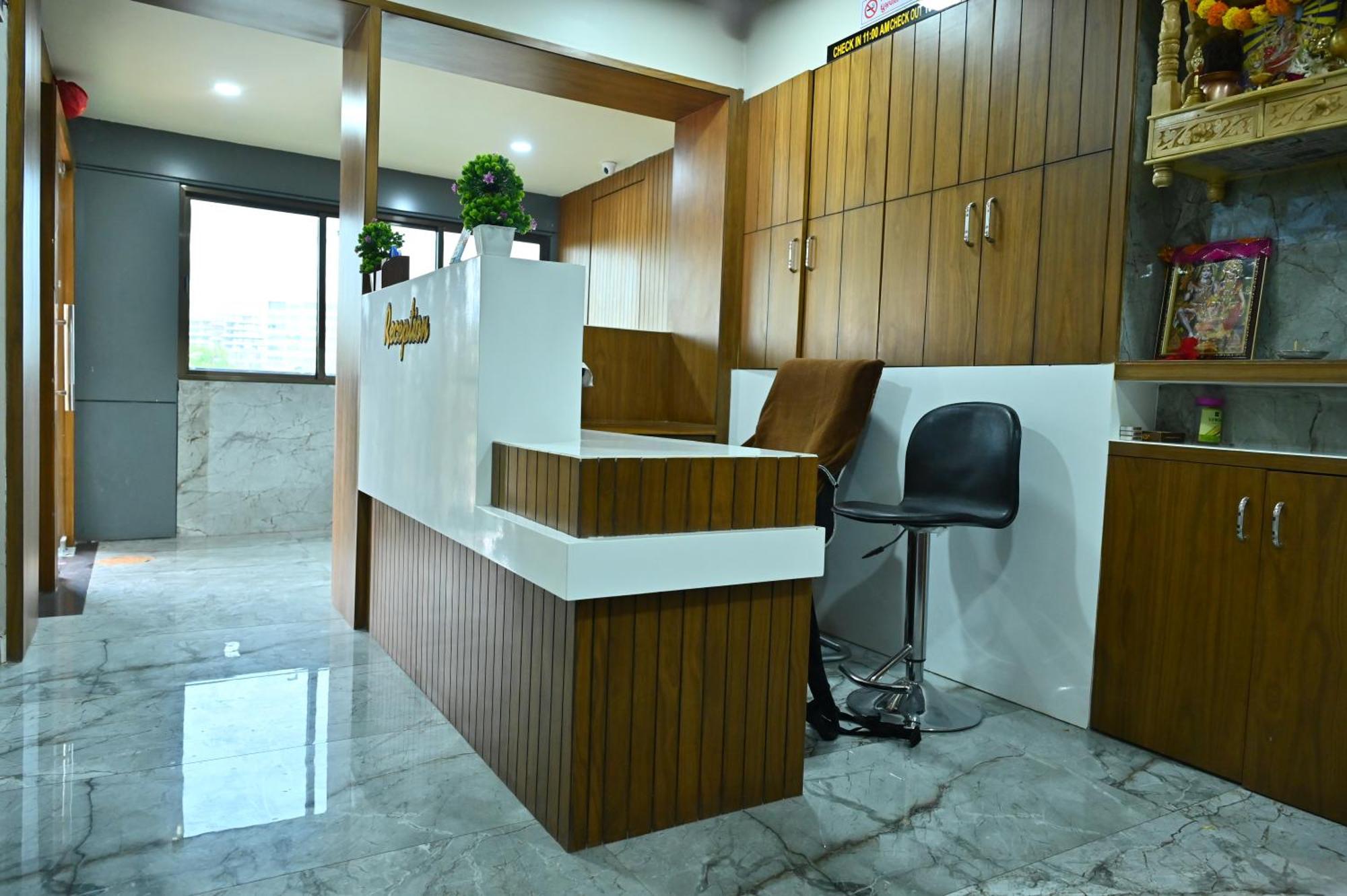 Hotel Sury Villa Ahmedabad Extérieur photo
